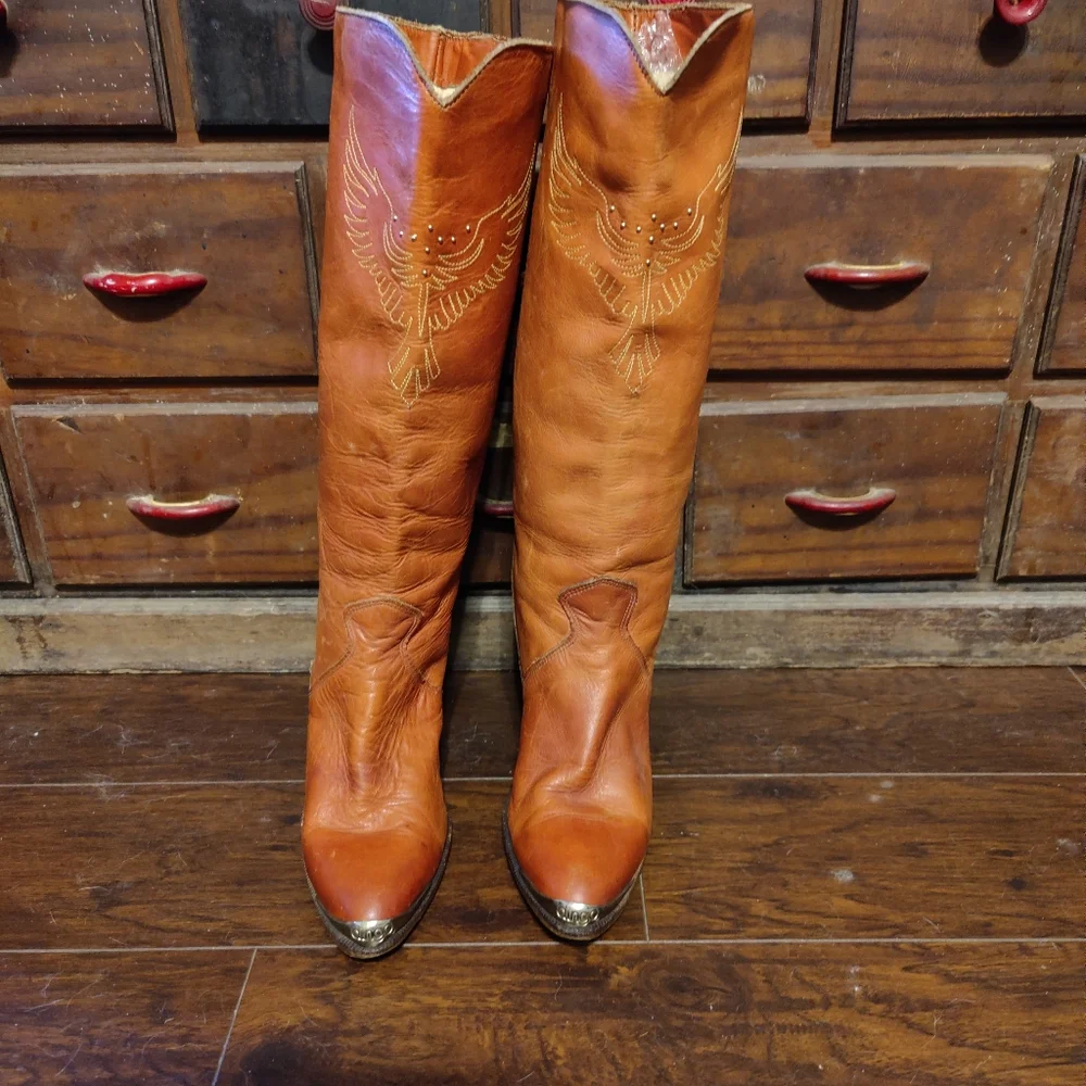 Vintage Dingo Boots Embroidered Eagle Brass Toe Brass Studs Leather 8.5 - Picture 2 of 11